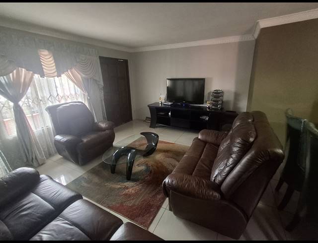 3 BEDROOM FREESTANDING FOR SALE IN VOSLOORUS EXT 3